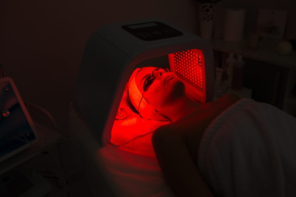 red light therapy at spa