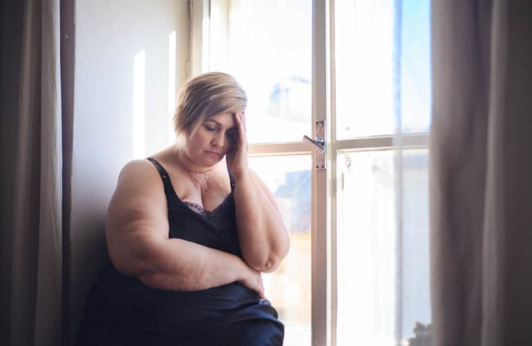 depressed patient with weight gain at abdomen